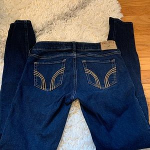 Dark Wash Skinny Jean Hollister